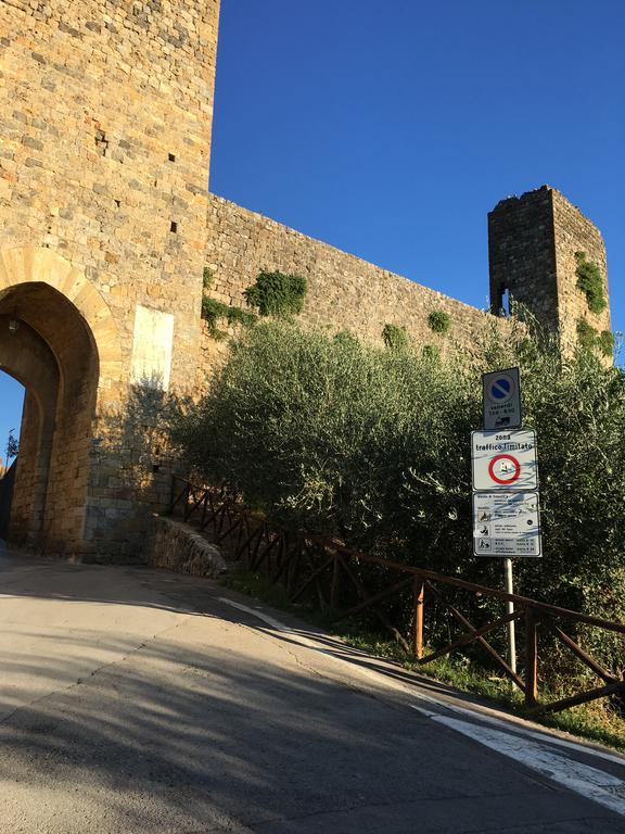 B&B In Piazza Monteriggioni Kültér fotó