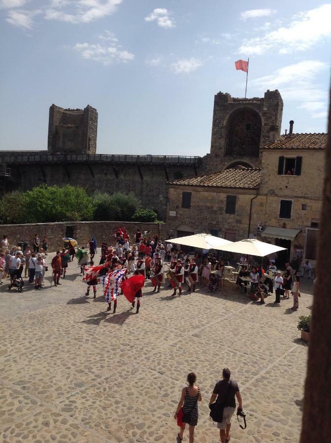 B&B In Piazza Monteriggioni Kültér fotó